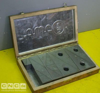 Universal clamping pad set in a wooden box AMF amf 6500 H