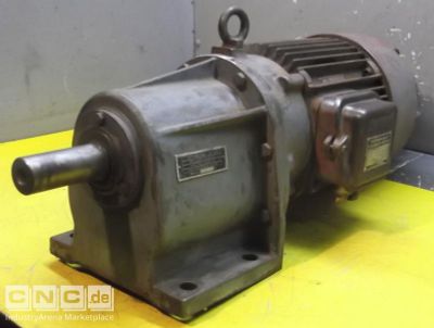 Gear motor 3 kW 120 rpm Bauer D142/176