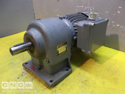 Getriebemotor 0,55 kW 66 U/min Emod EEDF80S/4