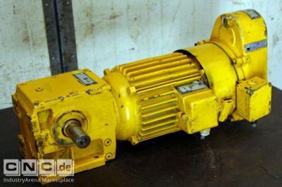 Getriebemotor 0,75 kW 124 U/min SEW EURODRIVE S50G89SBSV