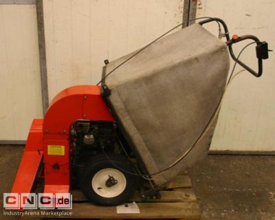 self-propelled suction and blowing device Scavenger 800