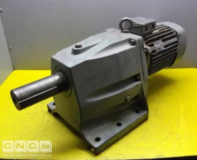 Getriebemotor 0,9/1,5 kW 16/31,5 U/min VEM ZG4KMRB100S8-4