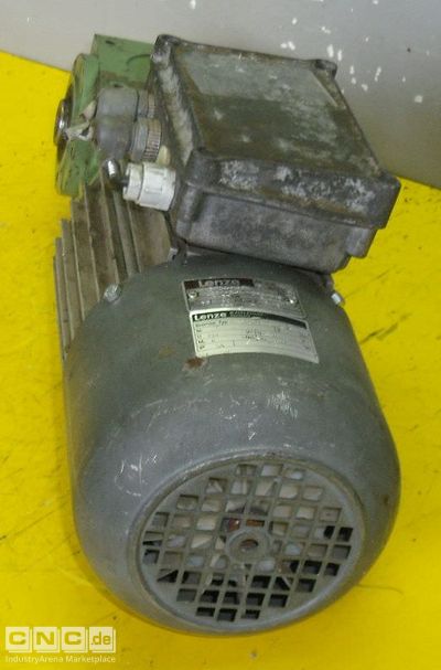 Getriebemotor 0,37 kW 56 U/min Lenze B7C4-058H