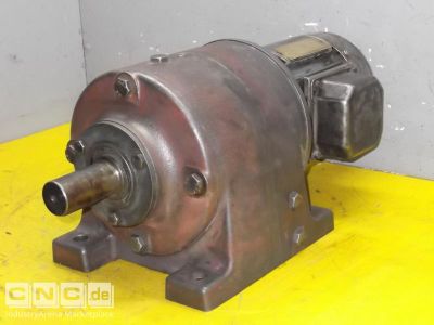 Getriebemotor 0,37/0,55 kW 20/40 U/min SEW R73D234-2