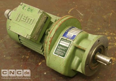 Getriebemotor 0,37 kW 33 U/min Watt HF OKS 71 N 4