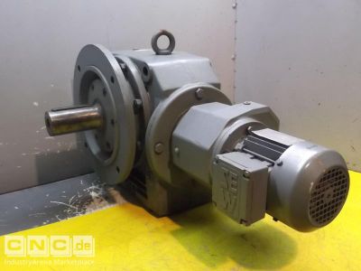 Getriebemotor 0,37 kW 0,49 U/min SEW Eurodrive SF82R62DT71D-4