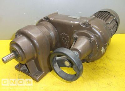 regelbarer Getriebemotor 0,37 kW 33-165 U/min Nord Getriebebau SK01-R1000-/1/L/4