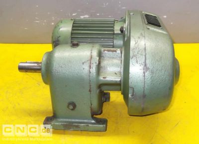 regelbarer Getriebemotor 0,75 kW 35-189 U/min Lenze 155-ZNA0-80-4