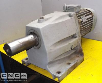 Getriebemotor 0,9/1,5 kW 16/31,5 U/min VEM ZG4KMRB100S8-4