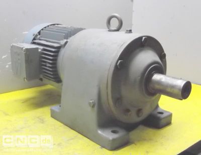 Getriebemotor 1,5 kW 53 U/min SEW Eurodrive R70DT90L4B8