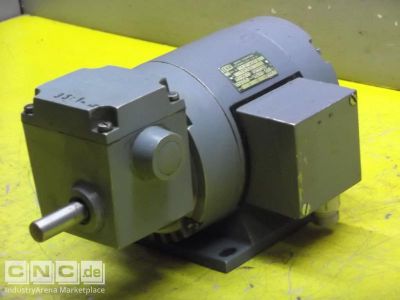 Getriebemotor 0,14 kW 80 U/min EKA DG90-40K