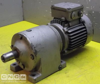 Getriebemotor 0,37 kW 113 U/min SEW Eurodrive R40DT71D4