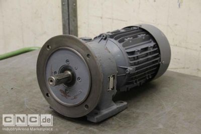 Getriebemotor 4 kW 104 U/min Nord SK 25XF-112 M/4 TF