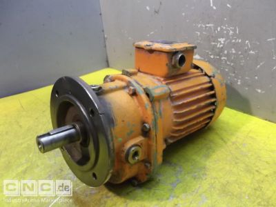 Getriebemotor 0,6 kW 125 U/min VEM Z1KR80,1/4/S