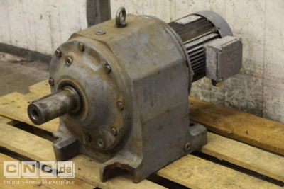 Getriebemotor 2,2 kW 11 U/min Lenze R93 DFT100LS4/TF