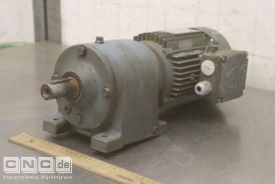 Getriebemotor 0,55 kW 112 U/min SEW Vector R40 DT80K-4