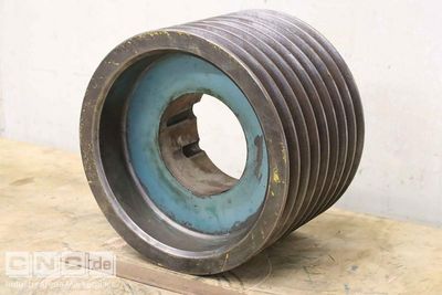 V-belt pulley with 8 grooves Guss SPC 300-8 (22 mm)