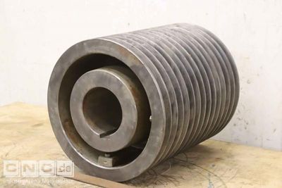 V-belt pulley with 14 grooves Guss SPC 320-14 (22 mm)