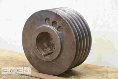 V-belt pulley with 5 grooves Guss SPB 215-5 (17 mm)