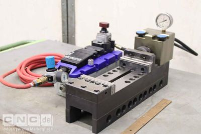 Pneumatic clamping device Lang Quick-Point