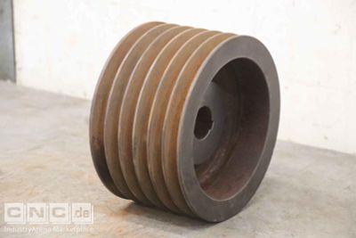 V-belt pulley with 6 grooves Guss SPB 200-6 (17 mm)