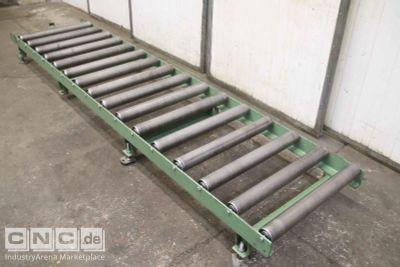 Roller conveyor 3.3 m unbekannt Rollenbreite 705 mm