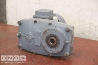 Getriebemotor 0,18 kW 23 U/min Cebeha CB SF 150-63 N/40