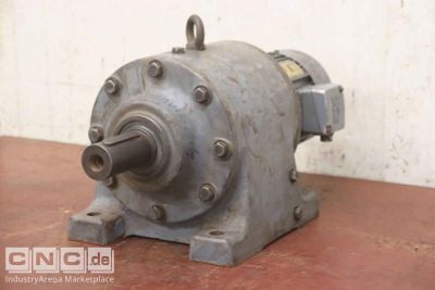 Gear motor 1.5 kW 30.5 rpm SEW R83WD90L-4