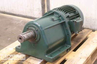 Getriebemotor 5,5 kW 56 U/min Bauer 930/410/H375 mm