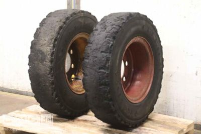 Solid rubber tires 2 pieces Gumasol G.L.E  8.25-15  6.0-15