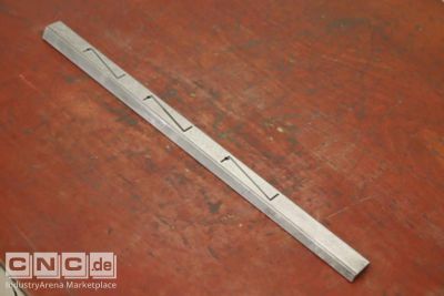 guide rail linear rail unbekannt keilförmig  640/37/H20/10 mm