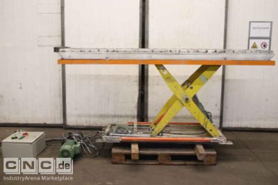 scissor lift table with roller conveyor unbekannt Traglast 1000 kg  2420 x 710 mm