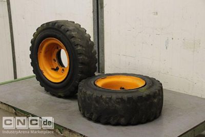 Solid rubber tires 2 pieces Continental 18x7-8