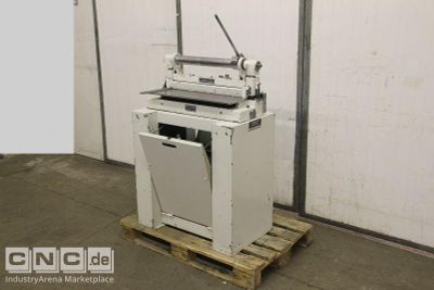 Hand guillotine shears with a folding machine Weinbrenner UBM6